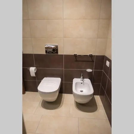 Victoria, Cozy Flat Near Leonardo Academy * Sesto Calende