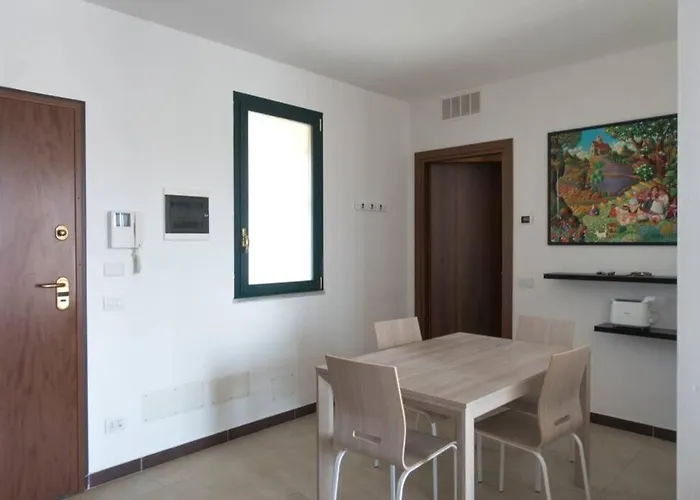 Apartament Victoria, Cozy Flat Near Leonardo Academy Sesto Calende